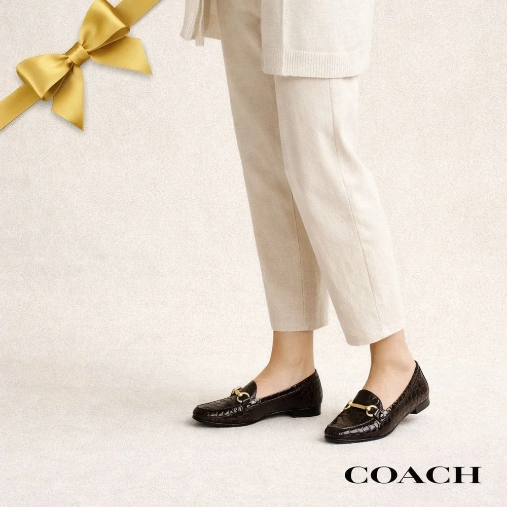 Coach Eve Brown Leather Loafers with Gold Hardware 6 1/2 B